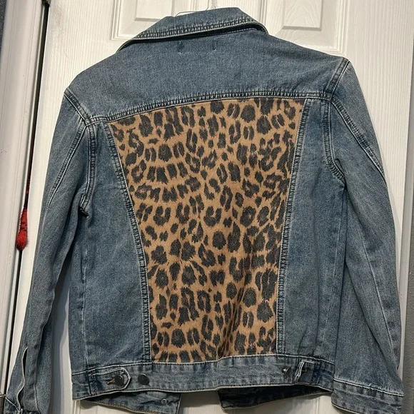Crazy train leopard denim jacket small - Picture 3 of 3